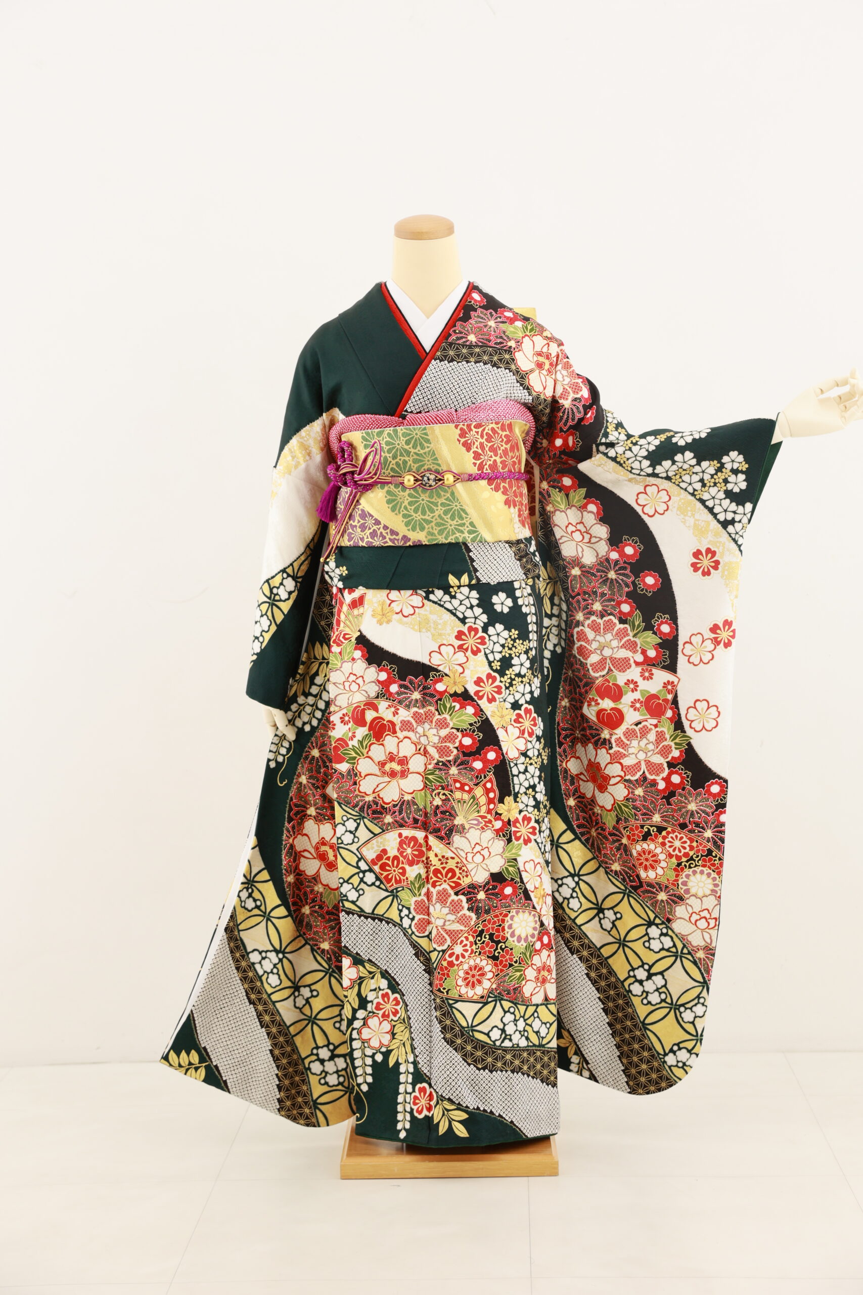 Ｃ‐1074　慶長紋緑茶大花